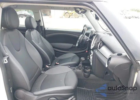 2010 Mini Cooper Clubman z USA, uszkodzony, nr VIN WMWML3C50ATX38346